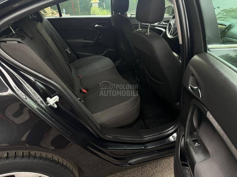 Opel Insignia 1.6 cdti auto.matic