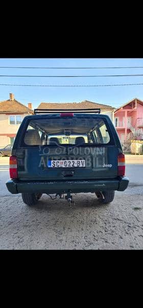 Jeep Cherokee 