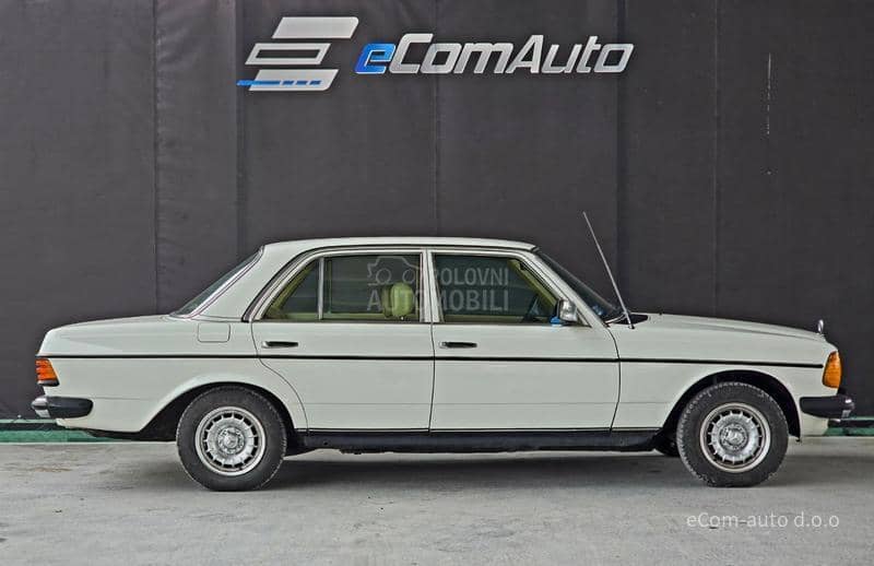 Mercedes Benz W123 300 D