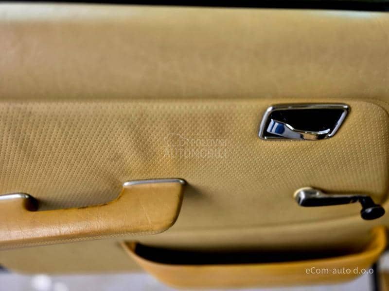 Mercedes Benz W123 300 D