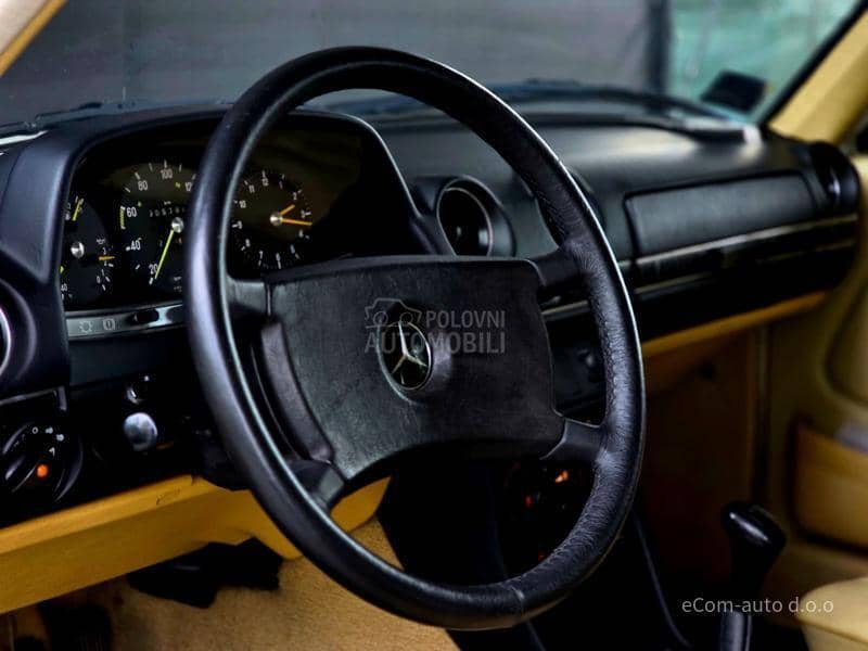 Mercedes Benz W123 300 D