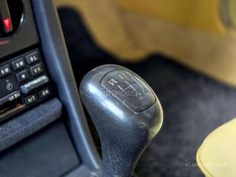 Mercedes Benz W123 300 D