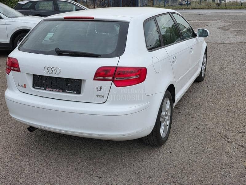 Audi A3 1.6td 77k w  NAV I