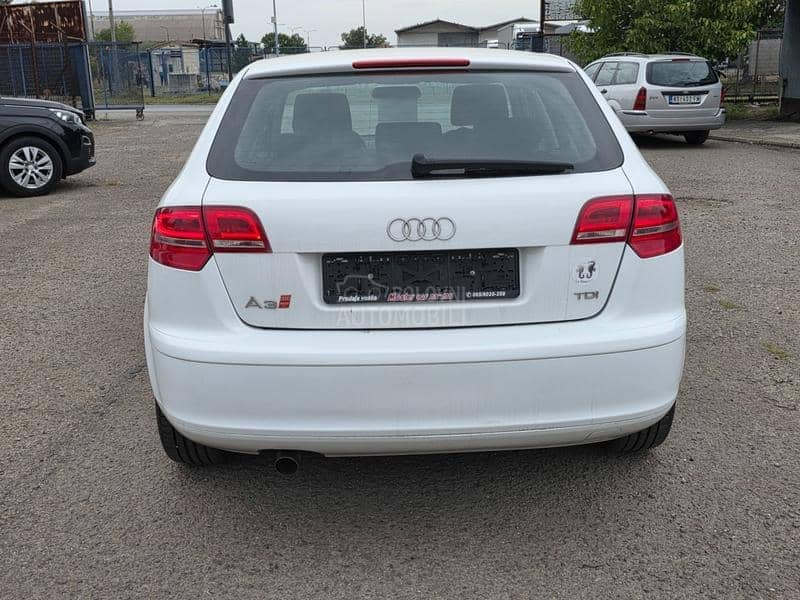 Audi A3 1.6td 77k w  NAV I