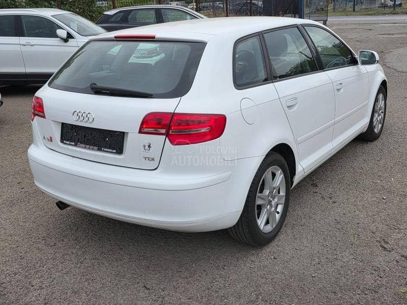 Audi A3 1.6td 77k w  NAV I