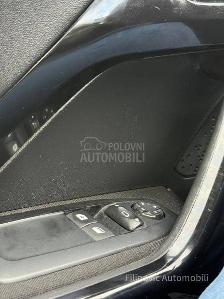 Peugeot 208 RATA 89E