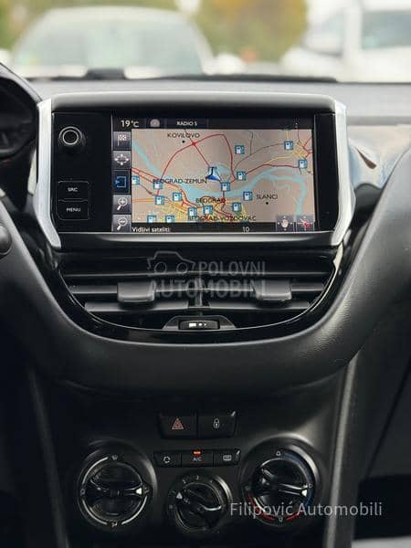 Peugeot 208 RATA 89E