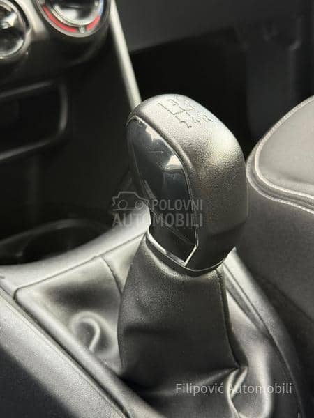 Peugeot 208 RATA 89E