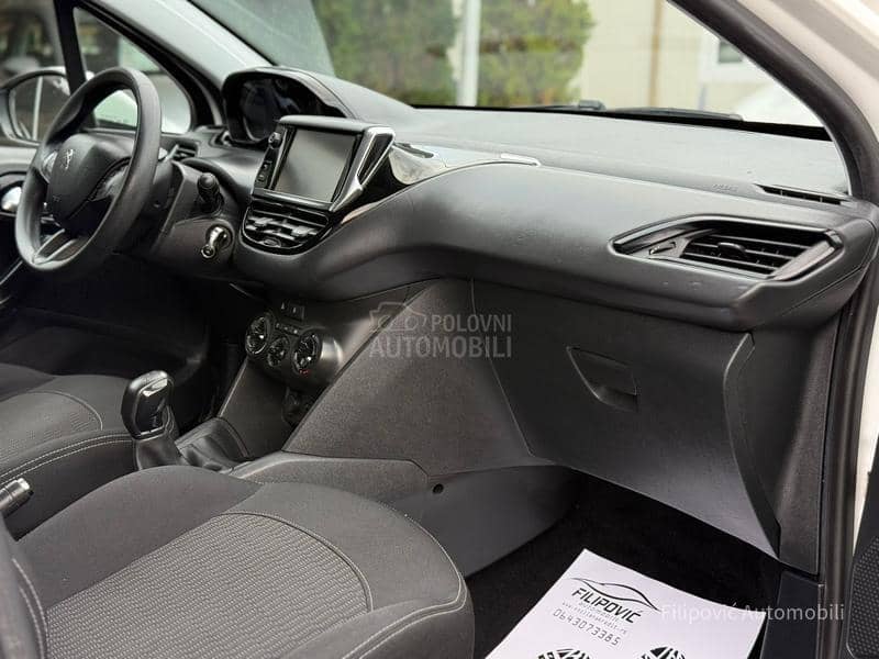 Peugeot 208 RATA 89E