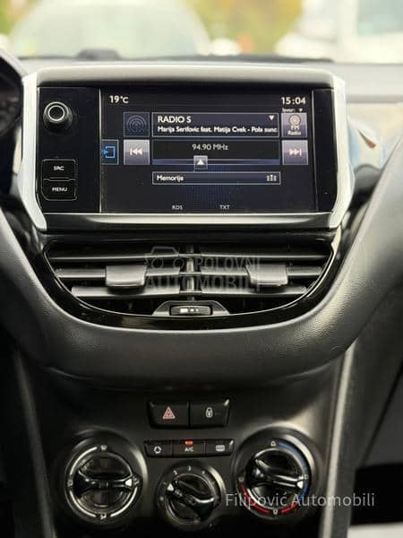 Peugeot 208 RATA 89E