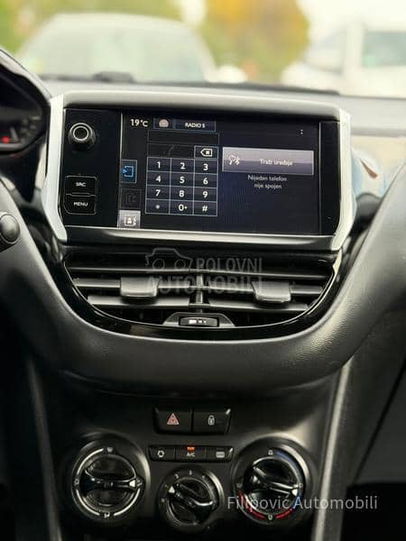 Peugeot 208 RATA 89E