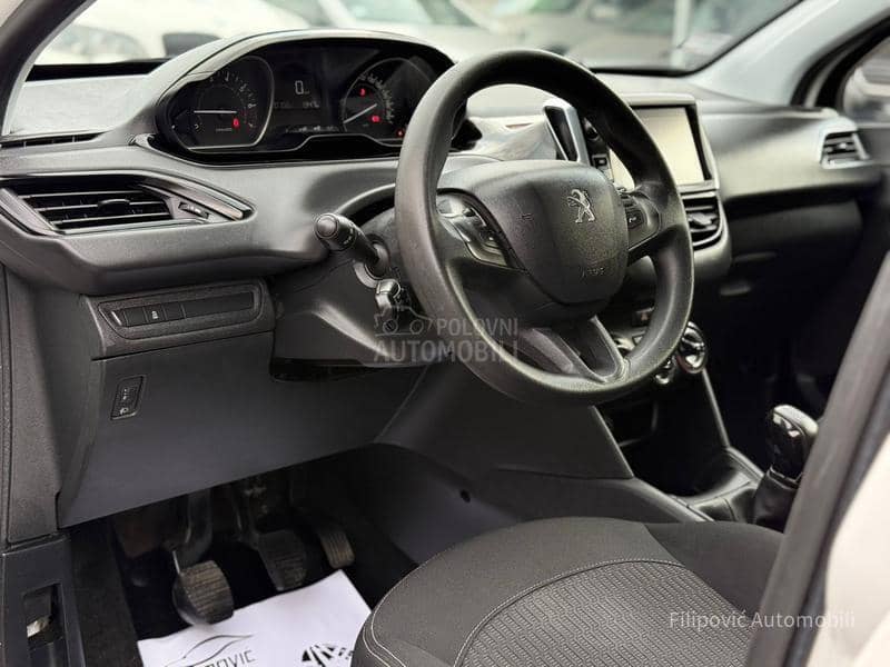 Peugeot 208 RATA 89E