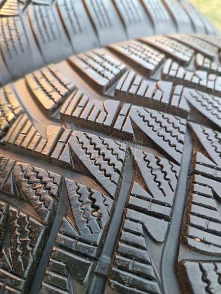 Laufenn 235/55 R19 Zimska