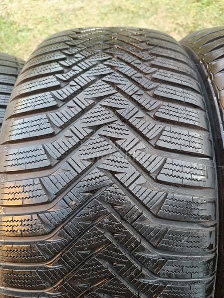 Laufenn 235/55 R19 Zimska