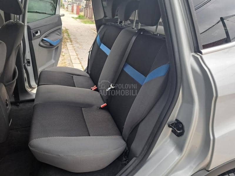 Ford Kuga 4x4 CH Ford Kuga 4x4 CH