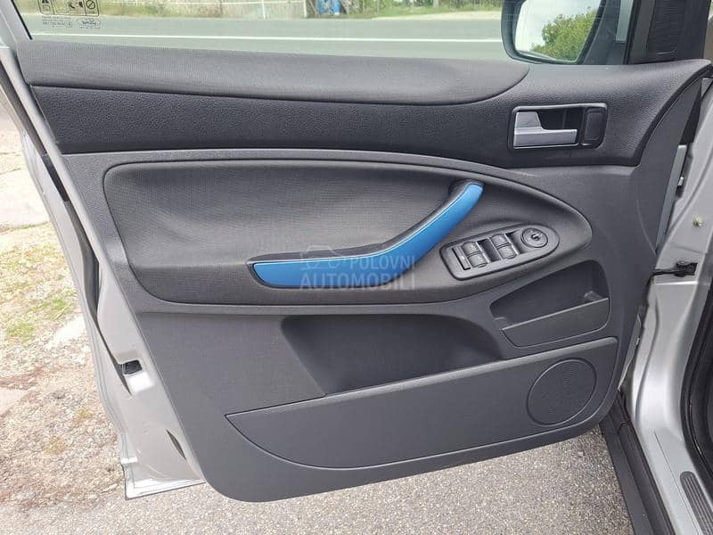 Ford Kuga 4x4 CH Ford Kuga 4x4 CH
