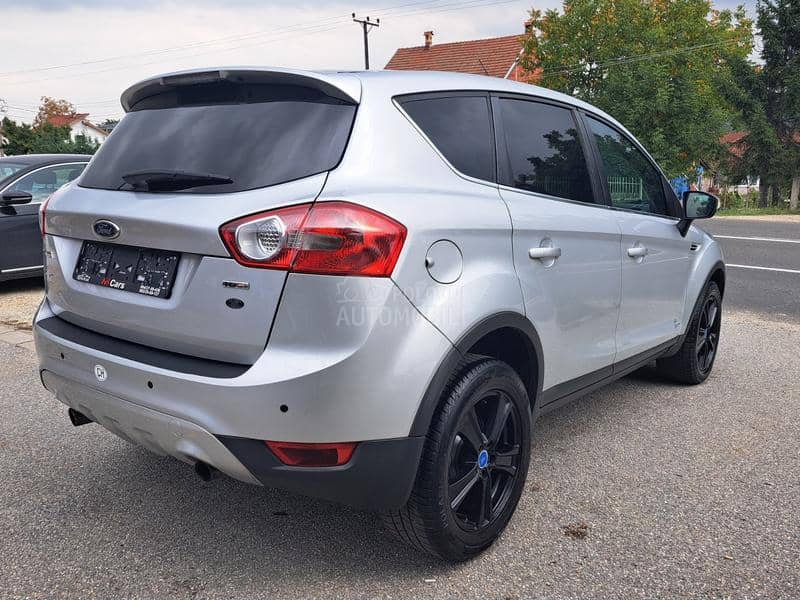 Ford Kuga 4x4 CH Ford Kuga 4x4 CH