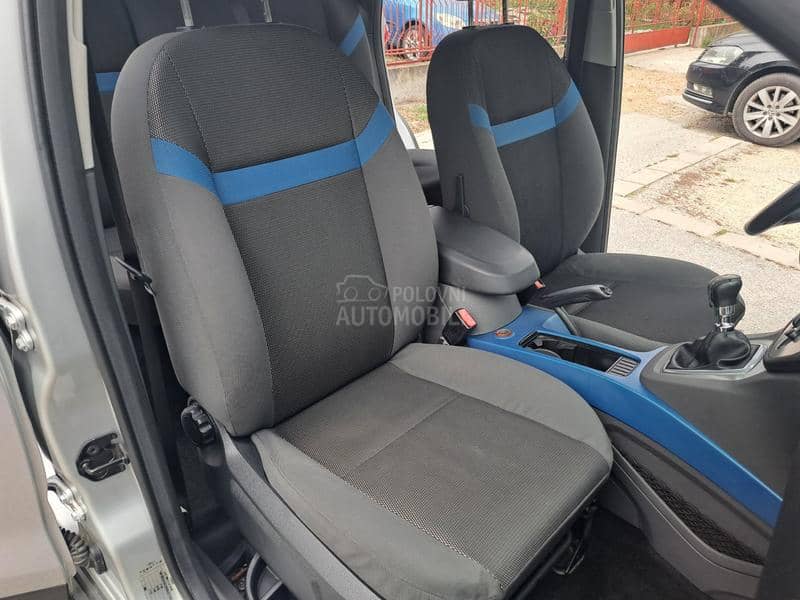 Ford Kuga 4x4 CH Ford Kuga 4x4 CH