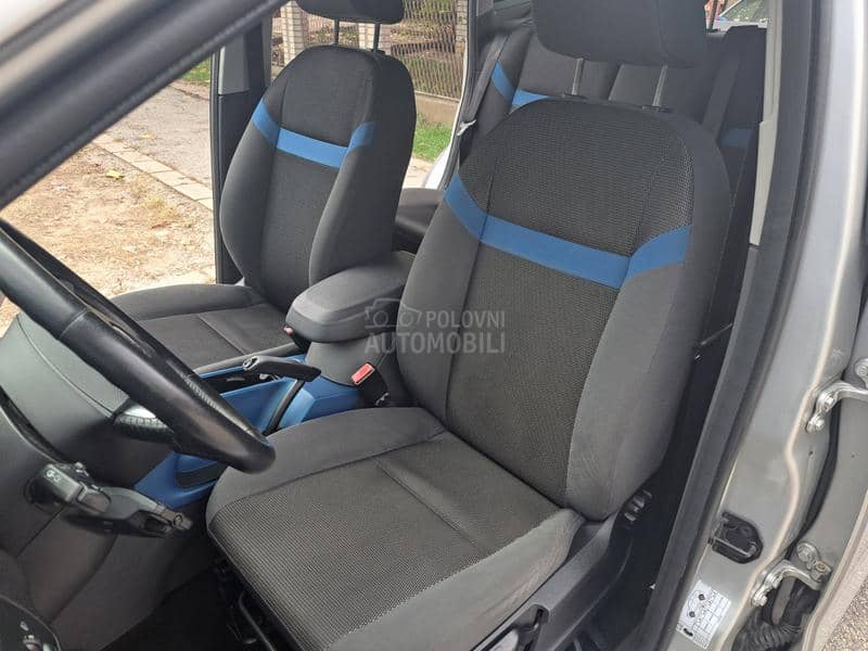 Ford Kuga 4x4 CH Ford Kuga 4x4 CH