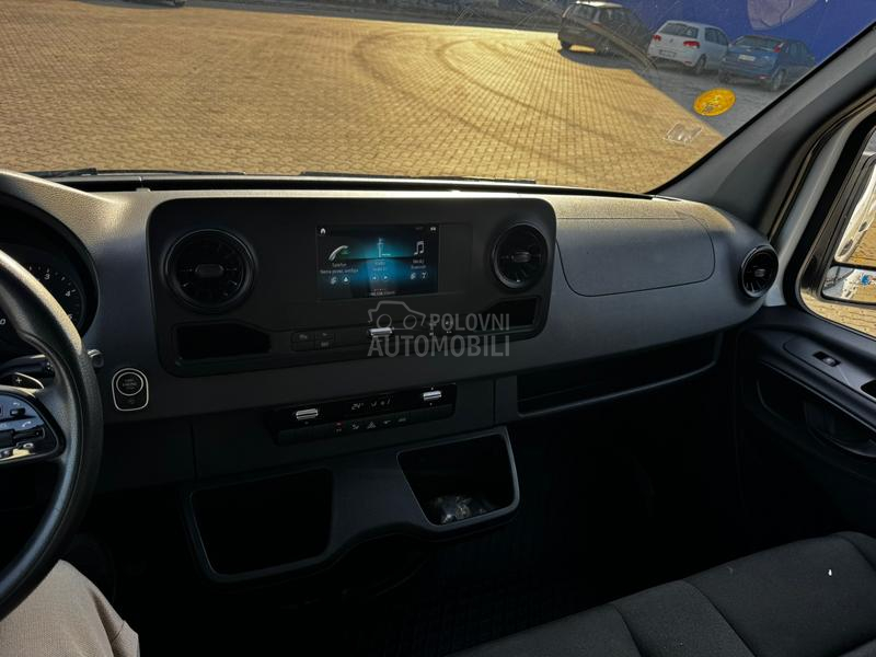 Mercedes Benz Sprinter 