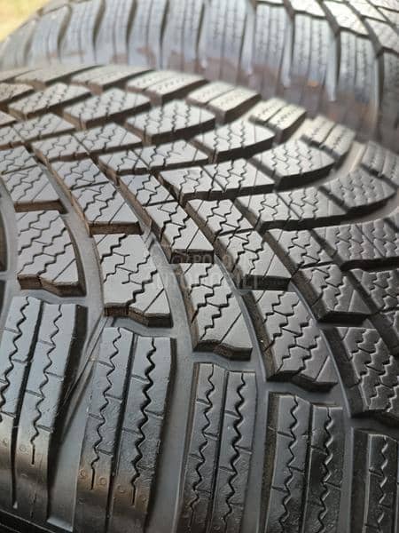 Bridgestone 235/55 R20 Zimska