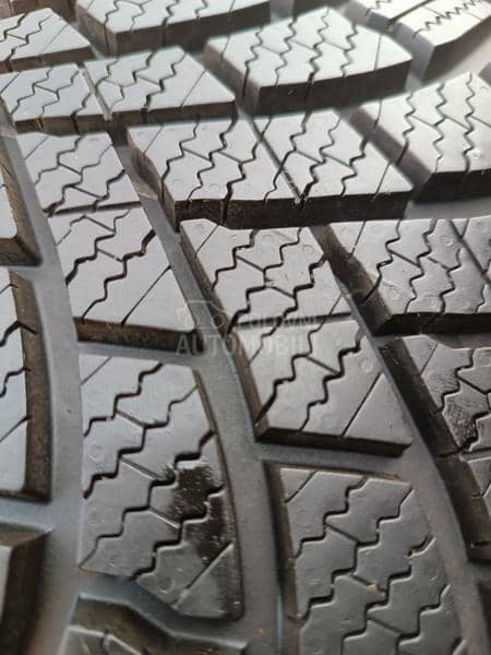 Bridgestone 235/55 R20 Zimska