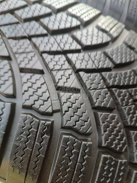 Bridgestone 235/55 R20 Zimska