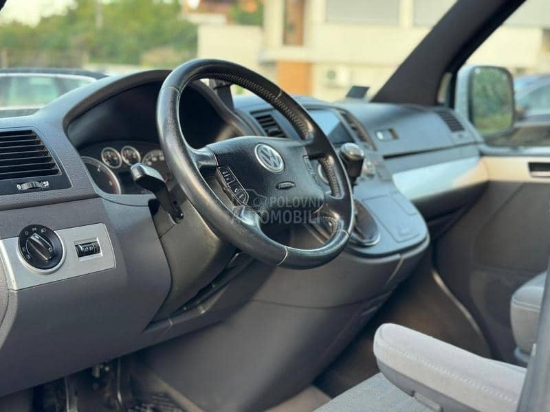 Volkswagen Multivan 2.5 TDI Caravela