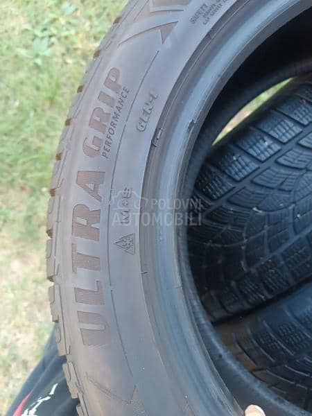 Goodyear 225/55 R18 Zimska