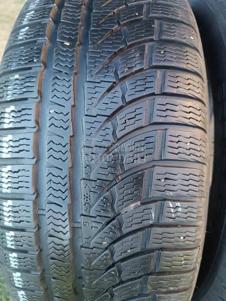 Nokian 225/55 R17 Zimska