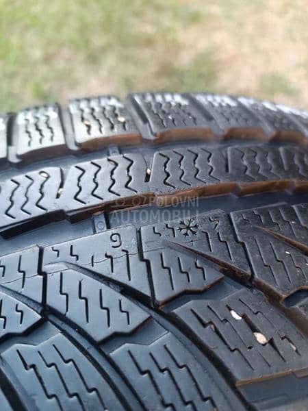 Nokian 225/55 R17 Zimska