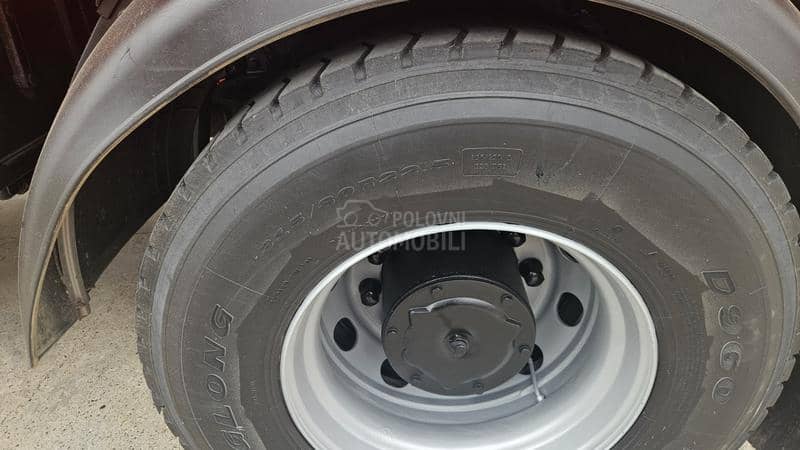 Iveco 4x4  kiper sa kranom