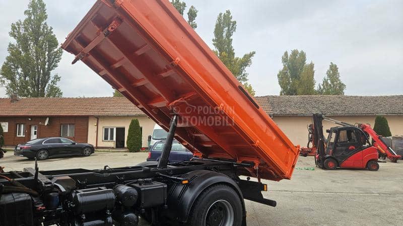 Iveco 4x4  kiper sa kranom
