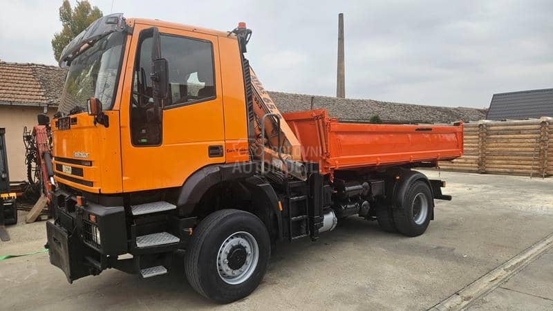 Iveco 4x4  kiper sa kranom