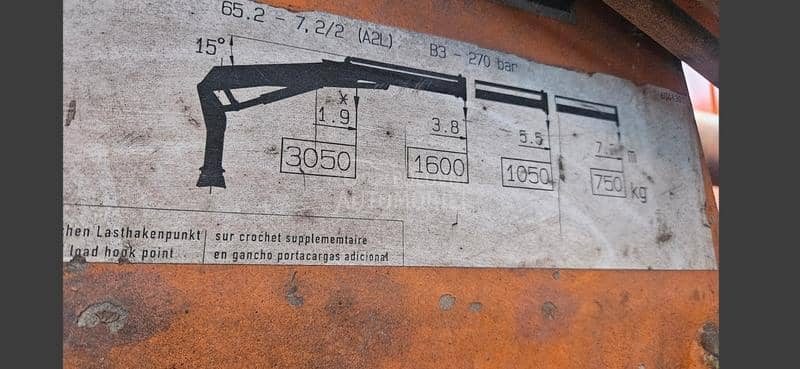 Iveco 4x4  kiper sa kranom