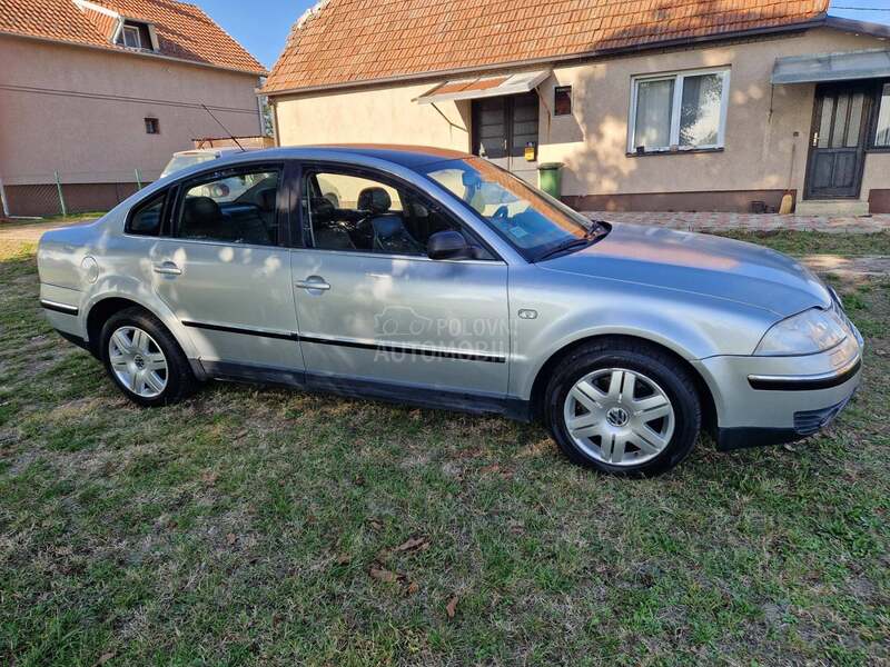 Volkswagen Passat B5.5 2.8  BLINDA