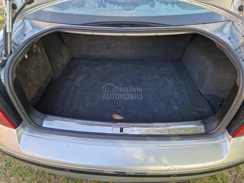 Volkswagen Passat B5.5 2.8  BLINDA