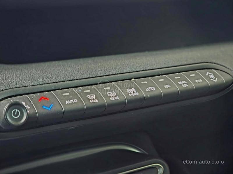 Jeep Avenger 1.2 MHEV  A/T