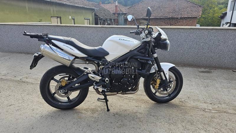 Triumph Street Triple 675 R