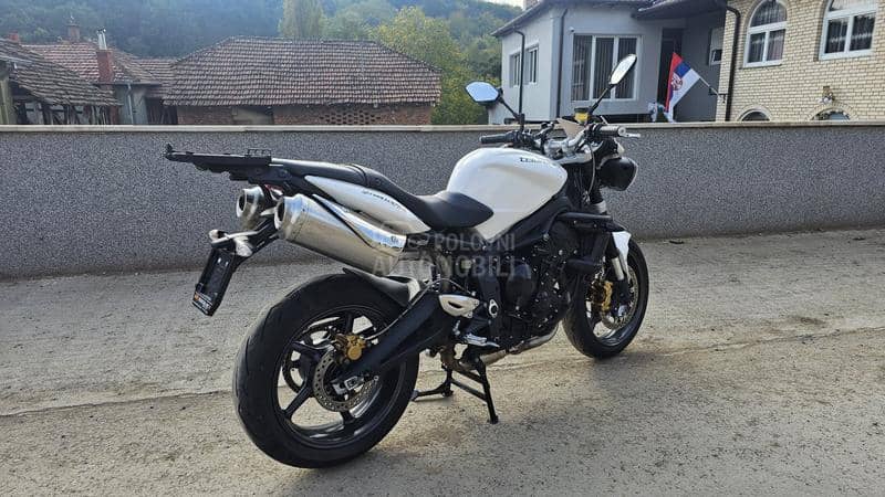 Triumph Street Triple 675 R