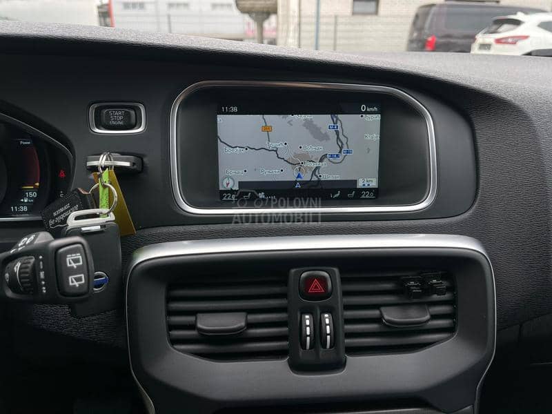 Volvo V40 D3 Summum CH