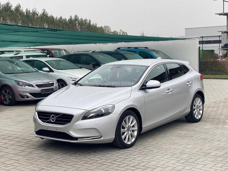 Volvo V40 D3 Summum CH