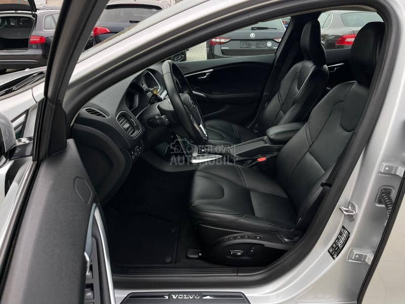 Volvo V40 D3 Summum CH