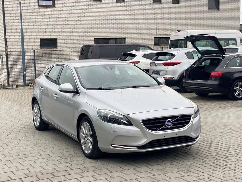 Volvo V40 D3 Summum CH