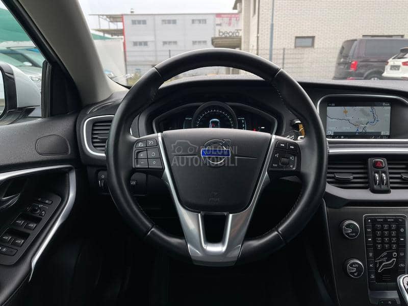 Volvo V40 D3 Summum CH