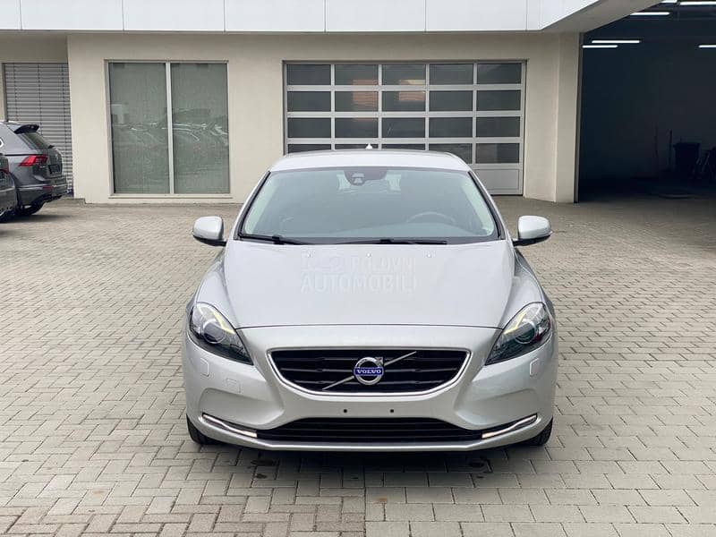 Volvo V40 D3 Summum CH