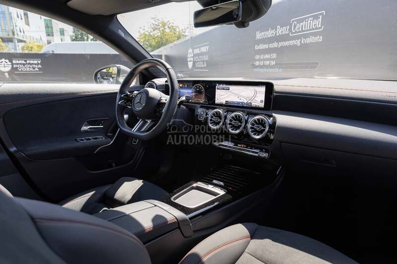 Mercedes Benz CLA 180 