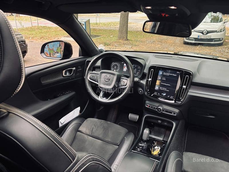 Volvo XC40 2.0 D4 AWD R-DESIGN