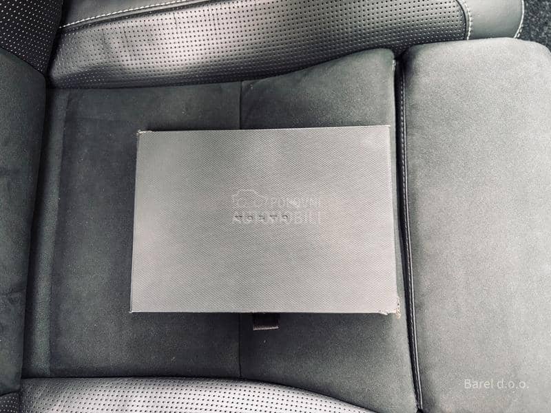 Volvo XC40 2.0 D4 AWD R-DESIGN