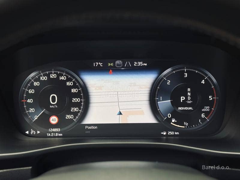 Volvo XC40 2.0 D4 AWD R-DESIGN